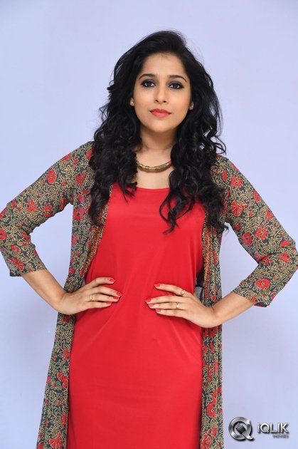 Rashmi-Gautam-At-Thanu-Vachenanta-Movie